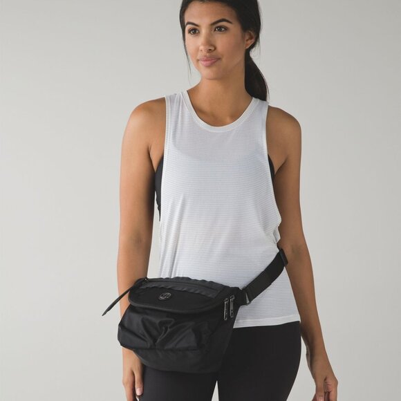 Lululemon - Festival Bag in Black - Picture 13 of 16